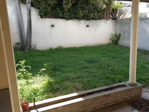 Depto Tipo Casa en Venta en Ramos Mejia, USD 105.000