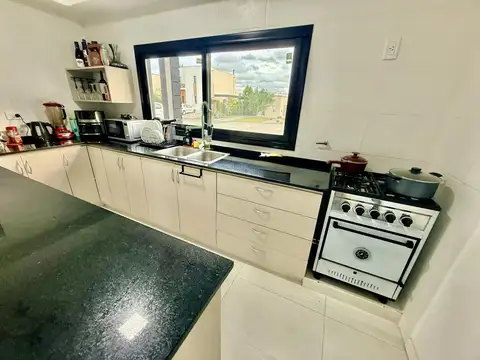 Casa en Venta en Countries y Barrios Cerrados en Esteban Echeverria, USD 250.000