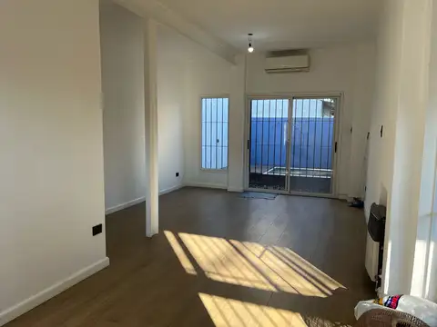 Depto Tipo Casa 3 ambientes con 1 baño