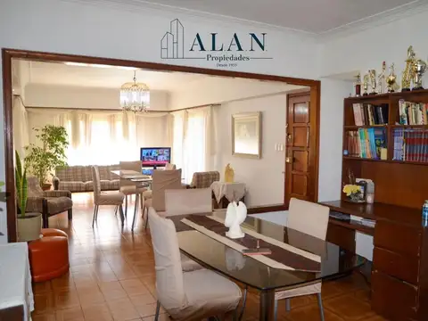 Casa en Alquiler en San Carlos, $ 1.800.000