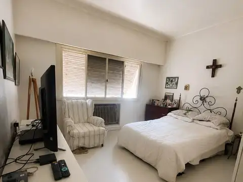 Casa 6 ambientes con 2 baños