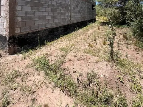TERRENO DE UNA HECTÁREA  + VIVIENDA A TERMINAR