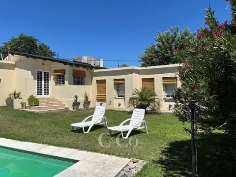 Casa en Venta al Este