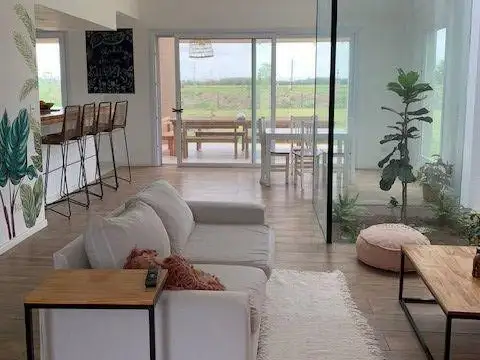 Club de Campo Manuel Belgrano- Maschwitz, la pista 1600