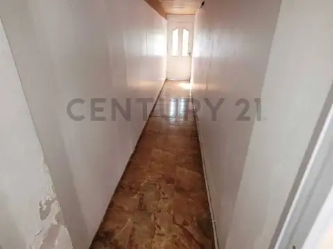 San Martin , calle 27 y de los inmigrantes Verónica CASA + DOS LOCALES A LA VENT