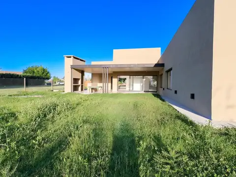 Casa en Venta al Oeste