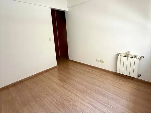 VENTA DEPARTAENTO DOS AMBIENTES EXCELENTE EN CABALLITO MUY LUMINOSO CONTRA FRENTE AMPLIO BALCON