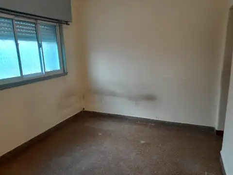 Depto Tipo Casa en Alquiler en Versalles, $ 600.000