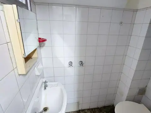 Departamento 8 ambientes con 3 baños