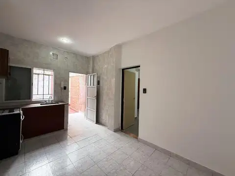 Depto Tipo Casa en Alquiler de 2 ambientes