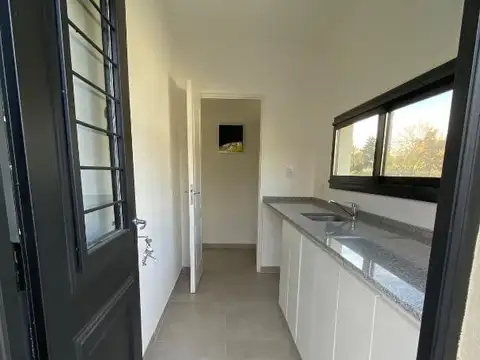 Casa en Venta en Pilar del Este - San Ramon, USD 159.000
