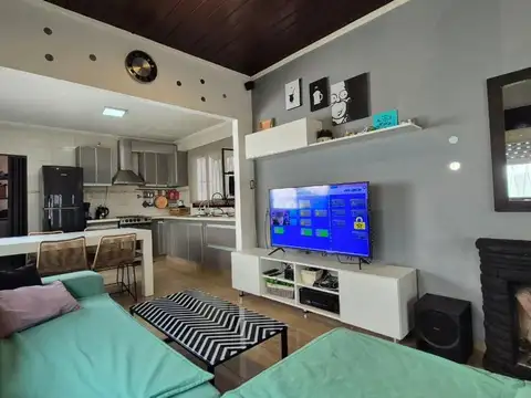 Casa 3 ambientes con 1 baño
