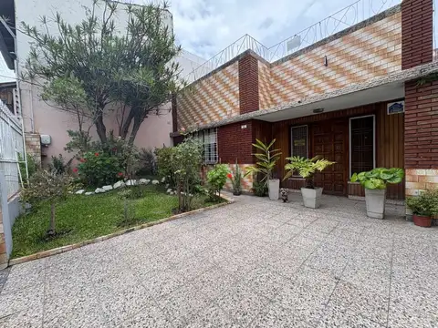 CASA MULTIFAMILIAR EN VENTA EN LOMAS DEL MIRADOR