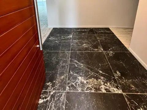 Casa 5 ambientes con 4 baños