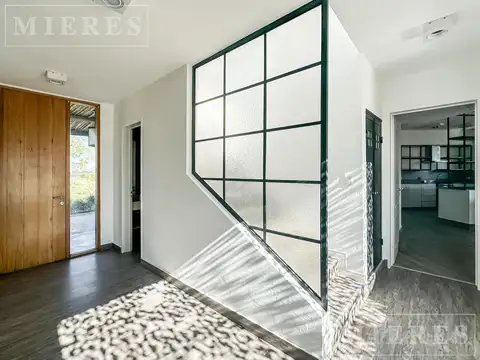 Casa 4 ambientes con 3 baños
