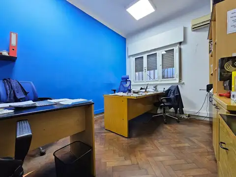 CASA EN VENTA CON GALPÓN DEPOSITO Y TALLER