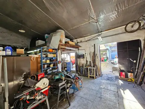 Galpon en Venta 45  mts Fondo