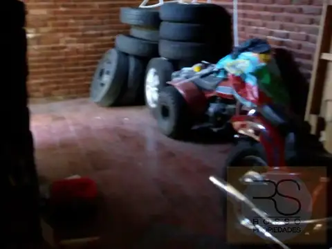 Casa 4 ambientes con 2 baños