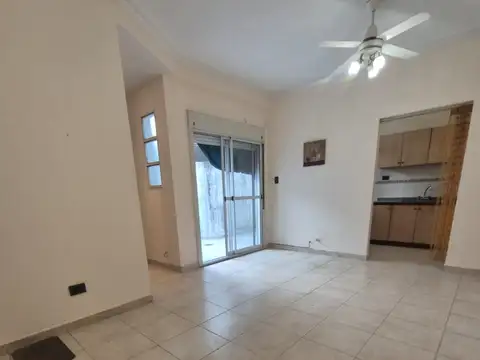 Depto Tipo Casa en Alquiler de 2 ambientes