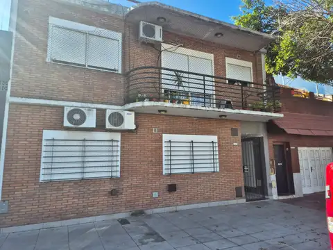 EXCELENTE P.H. 2 AMB CON PATIO BAJAS EXPÈNSAS IMPECABLE