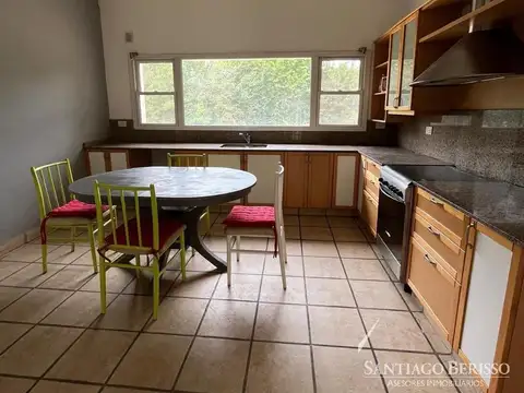 Casa en Venta en Campana, USD 240.000