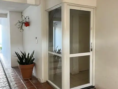 Depto Tipo Casa 4 ambientes con 1 baño