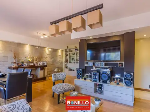 Departamento en Venta con 3 cocheras