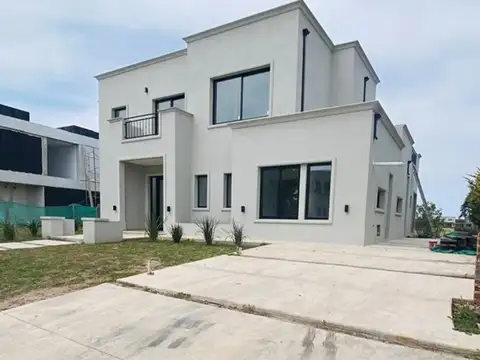 Casa en Venta en El Cantón - Barrio Islas, USD 420.000