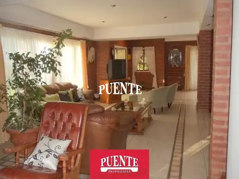 Casa 6 ambientes con 3 baños