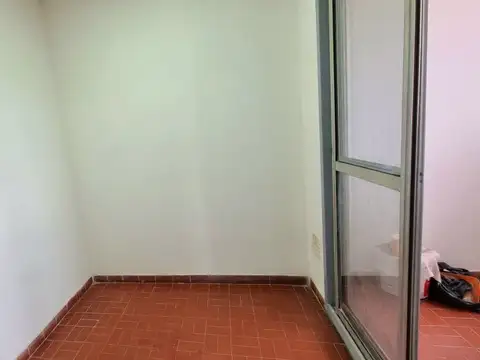 Departamento en Venta en Celedonio Escalada, USD 63.000