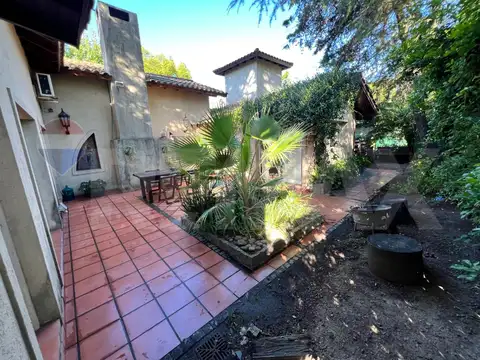 Casa en Venta con 1 cochera