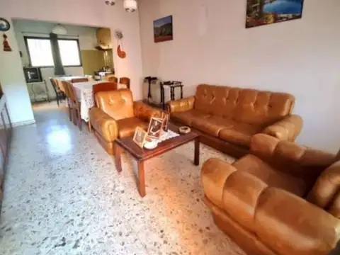Casa 3 ambientes Ramos Mejia Sur