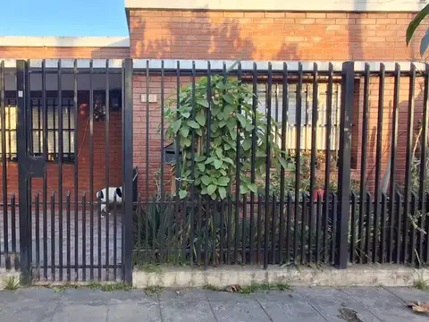 CASA EN VENTA,JOSÉ CPAZ+QUINCHO+PATIO+GARAJE 200M2