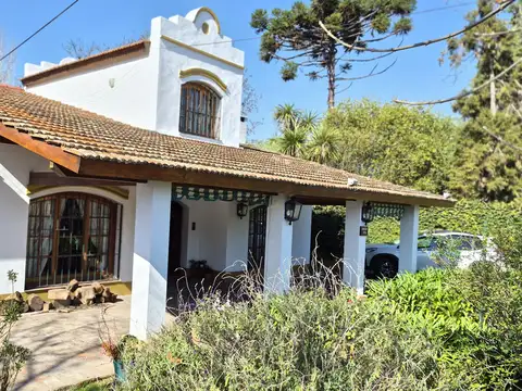 Excelente casa a la Venta Pilar Centro