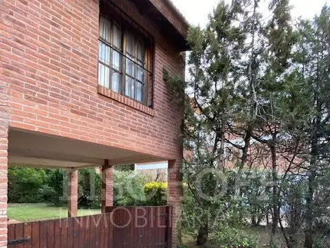 EXCELENTE PH 4 AMBIENTES EN PINAMAR , MEDUSAS 1106