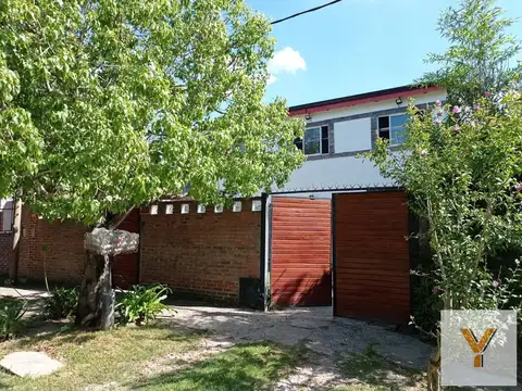 Casa en venta - 5 dormitorios 2 baños - 208mts2 - Villa Elisa [FINANCIADO]