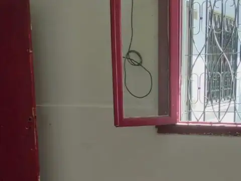 Depto Tipo Casa en Alquiler en Santos Lugares, $ 750.000