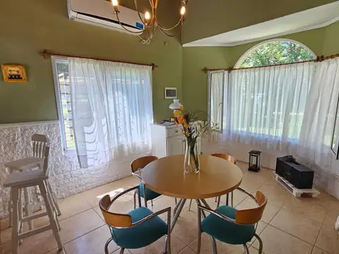 Casa 3 ambientes con 2 baños