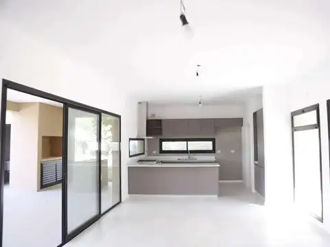 Casa en Venta en Haras Del Sur 2, USD 195.000