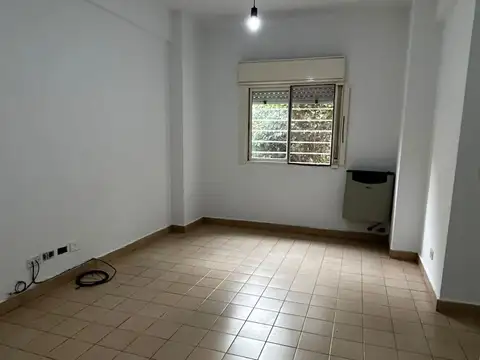 Alquiler - Colegiales 2 Ambientes en Torre – Seguridad 24 Horas.