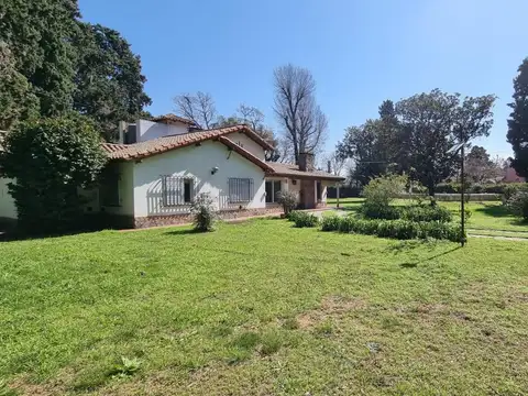 Casa 6 ambientes con 3 baños