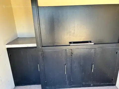 Casa en Alquiler con 4 cocheras