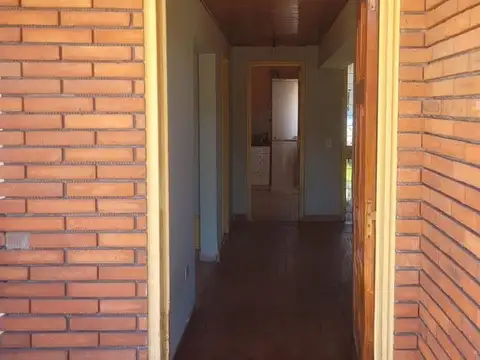 VENTA CASA 4 AMBIENTES LOMAS DEL MIRADOR