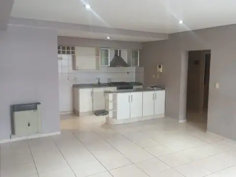 Av Gral San Martin 2800, Piso 1