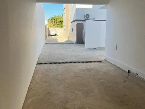 139 E ( 46 Y 47) 700, Piso 1