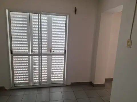 Casa en Alquiler con 1 cochera