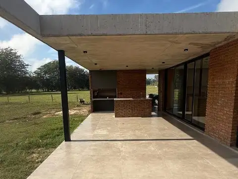 CASA 4 DORMS A ESTRENAR EN COMARCAS DE LUJÁN SANTA INES