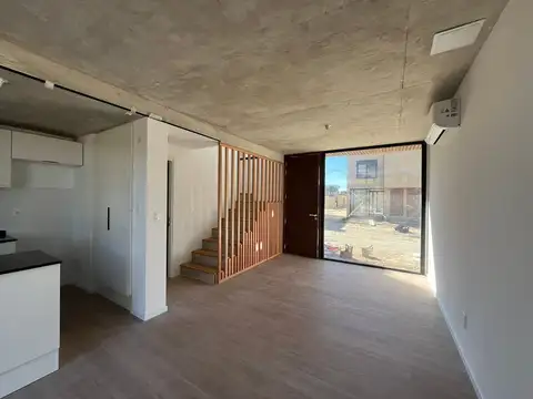 Venta Casa dúplex 2 dormitorios 2baños Garden Town