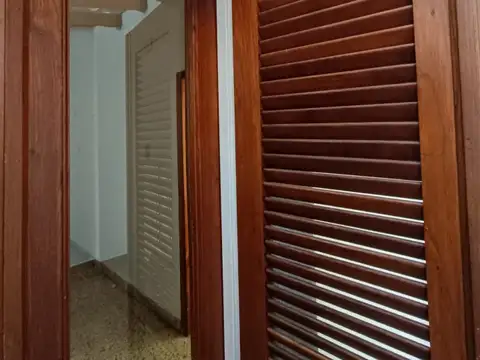 Cullen 1453. ALQUILER zona oeste. Un dormitorio. Cochera. Patio