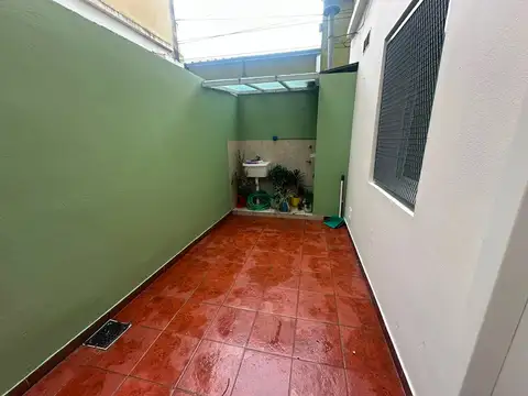 Alquiler depto 2 ambientes con patio
